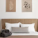 One Cotroceni Collection - Signature *