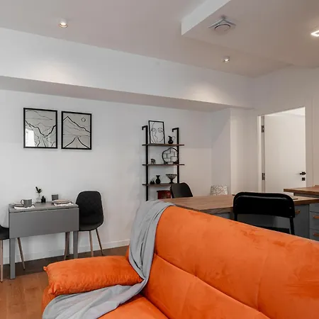 One Cotroceni Collection - Signature