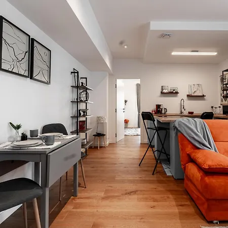 One Cotroceni Collection - Signature